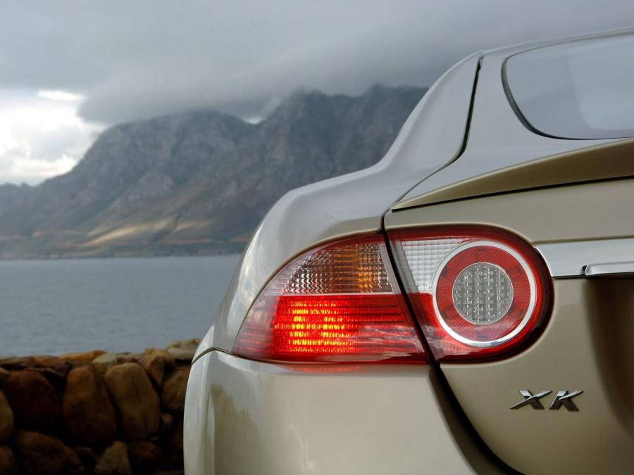  Jaguar XK Coupe 2006 года  (UK) (фото 27 из 38)